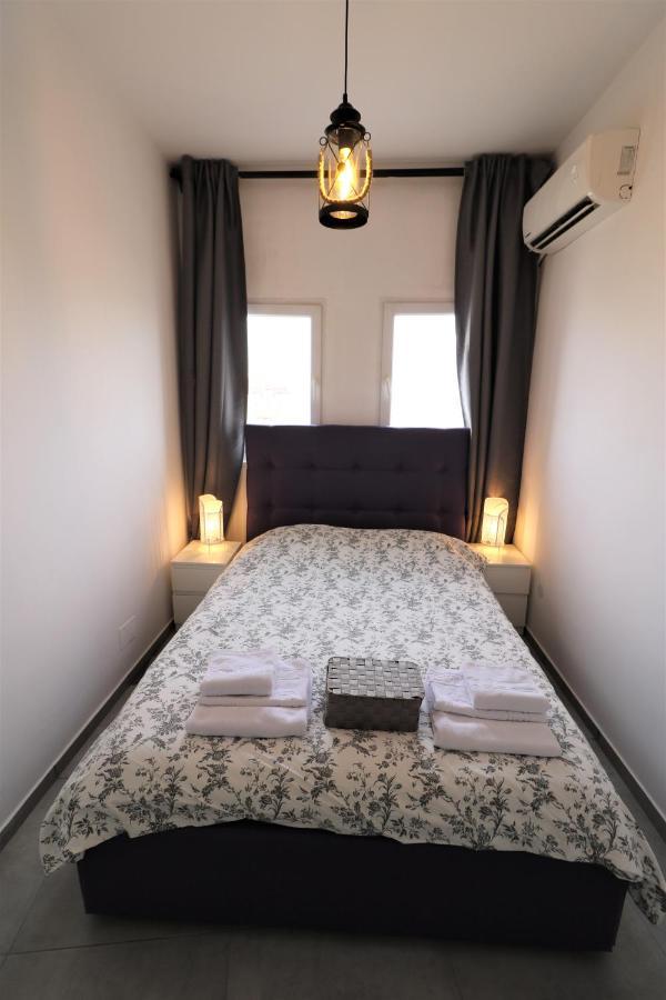Serenity Heights Apartment: A Panoramic Haven Near Old Town - Free Minibar Bucureşti Ngoại thất bức ảnh