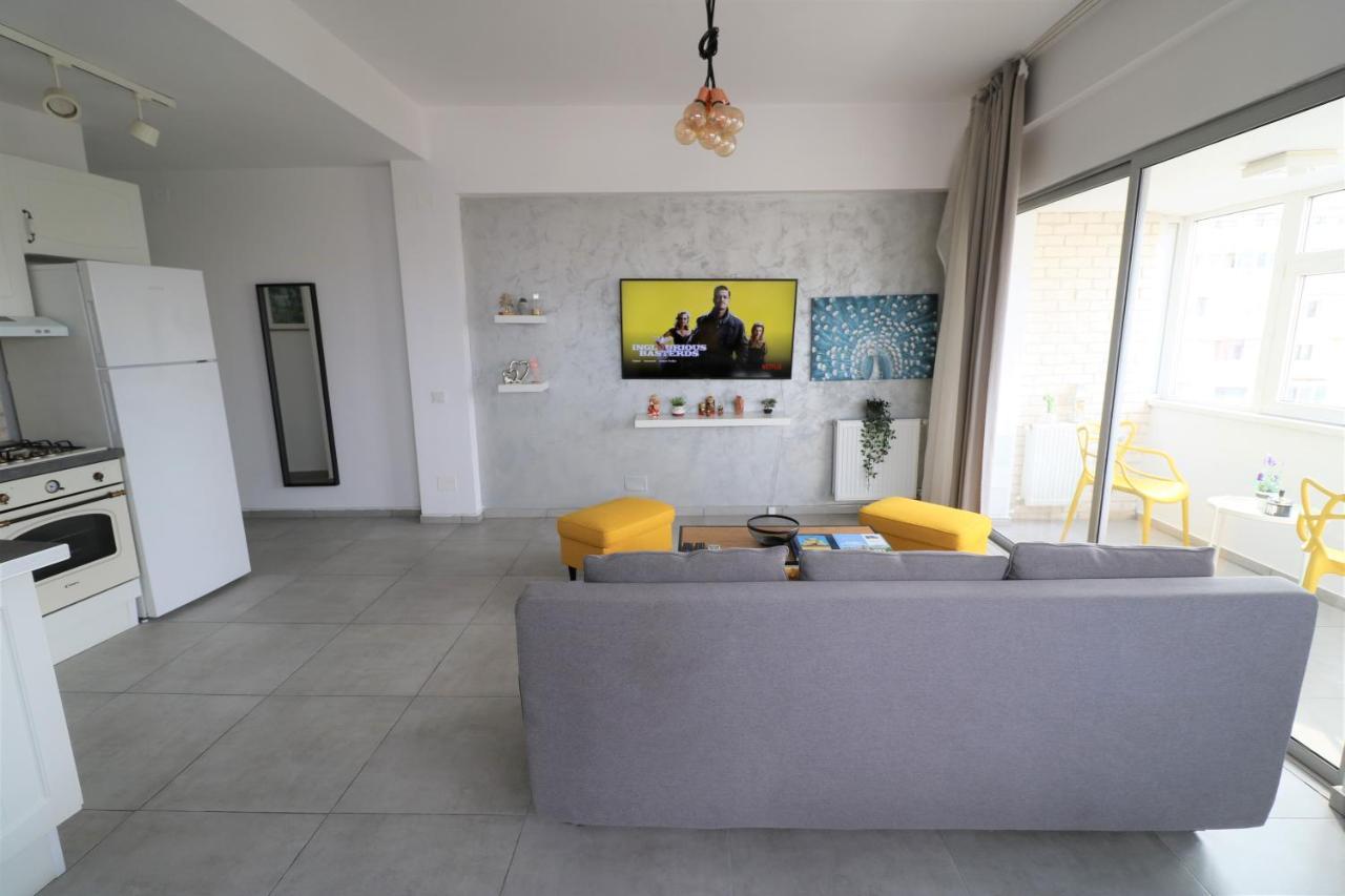 Serenity Heights Apartment: A Panoramic Haven Near Old Town - Free Minibar Bucureşti Ngoại thất bức ảnh