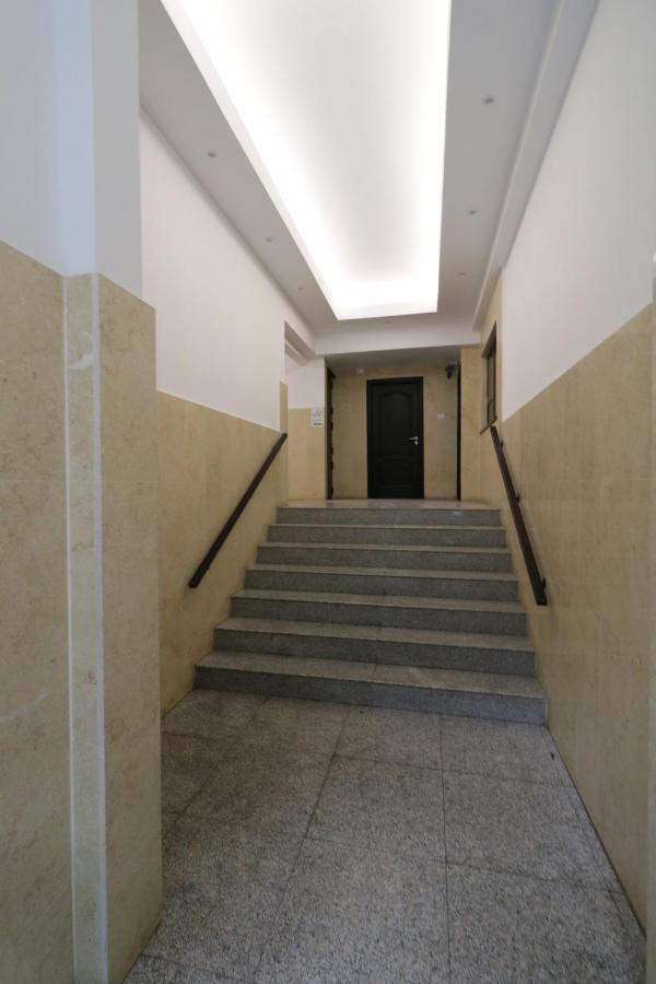 Serenity Heights Apartment: A Panoramic Haven Near Old Town - Free Minibar Bucureşti Ngoại thất bức ảnh