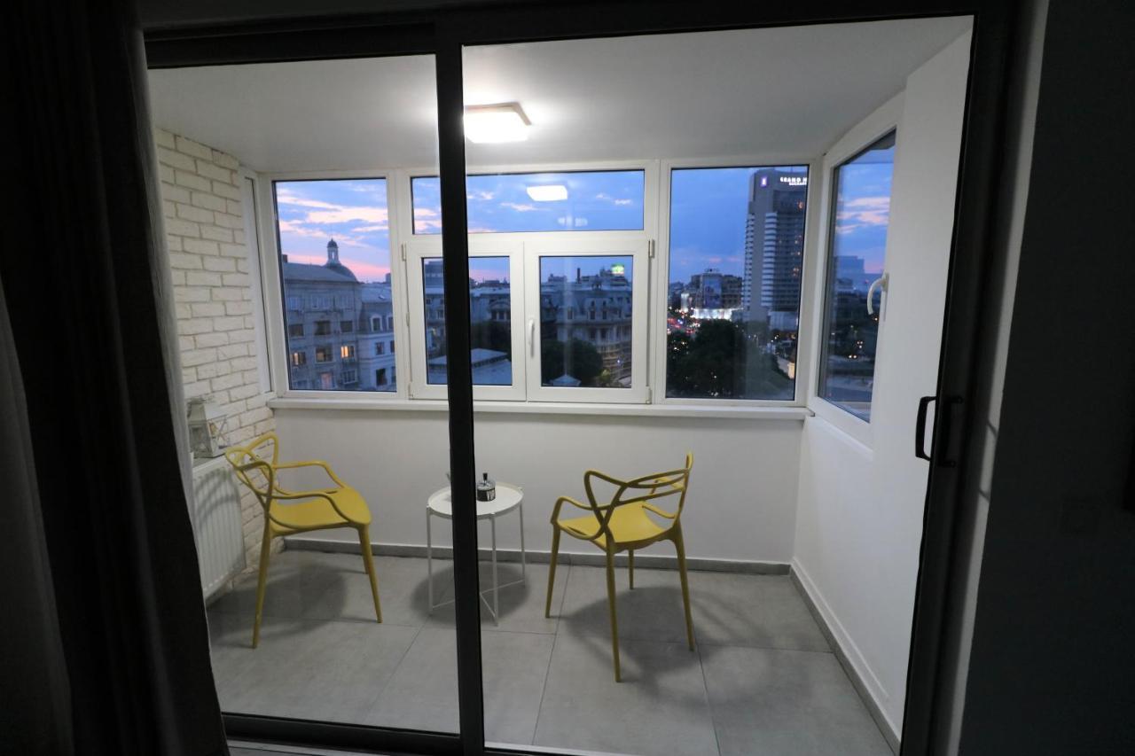 Serenity Heights Apartment: A Panoramic Haven Near Old Town - Free Minibar Bucureşti Ngoại thất bức ảnh