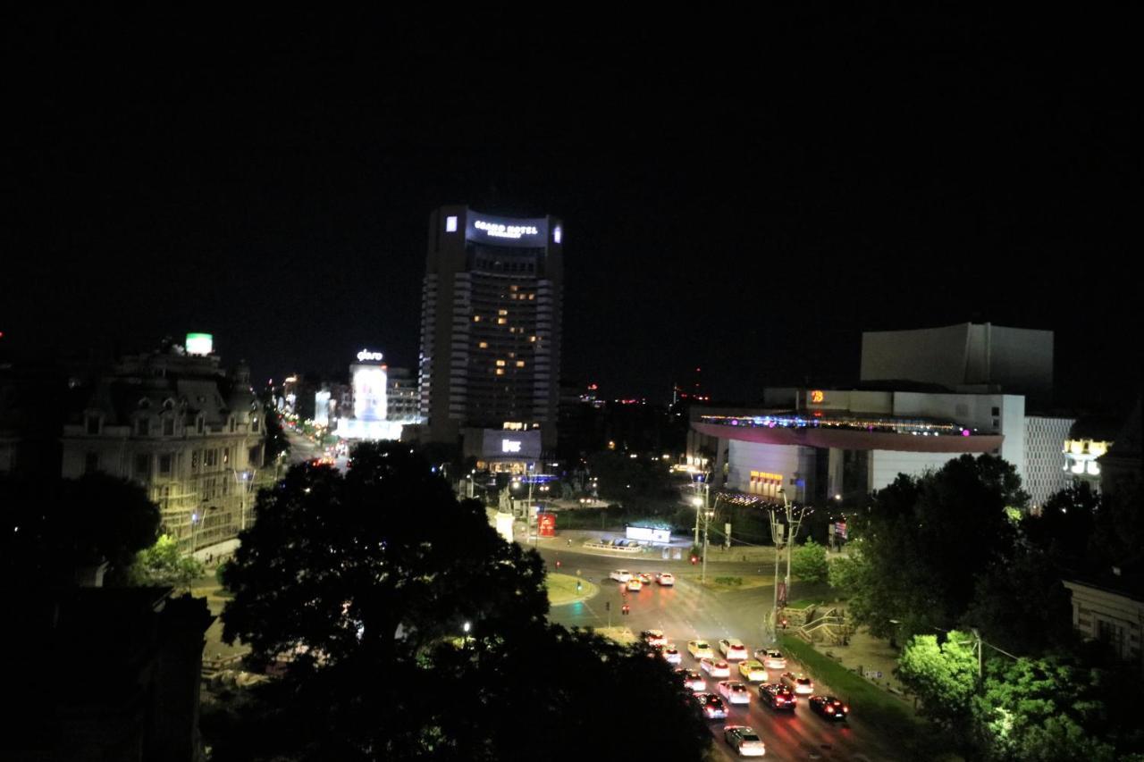 Serenity Heights Apartment: A Panoramic Haven Near Old Town - Free Minibar Bucureşti Ngoại thất bức ảnh